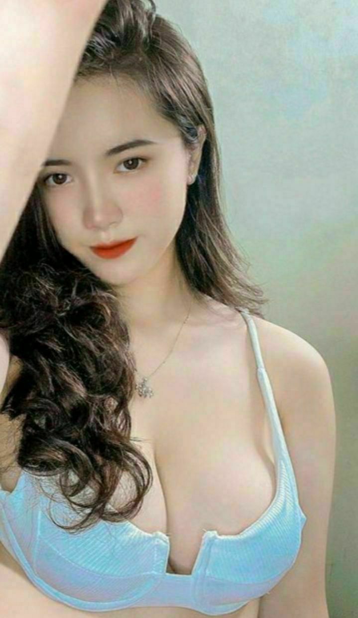 Một đêm sung sướng cùng sếp trong khách sạn